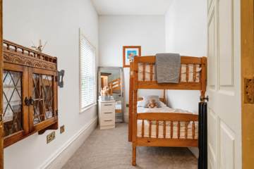 Bunk bed room
